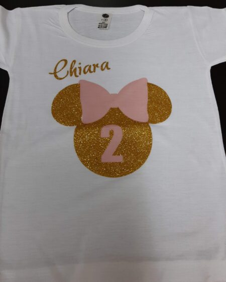 REMERA COMBINADA CON GLITTER Y SUBLIMACIÓN