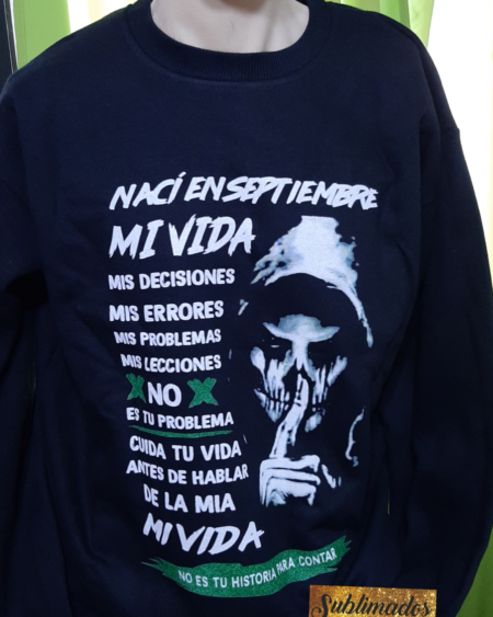 BUZO ADULTO NEGRO CUELLO REDONDO ESTAMPA A UN COLOR